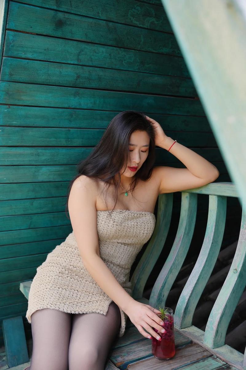 亚洲少妇综合一区：情感故事与家庭生活深度解析，长尾关键词：少妇日常、婚姻真实记录、亚洲女性情感
