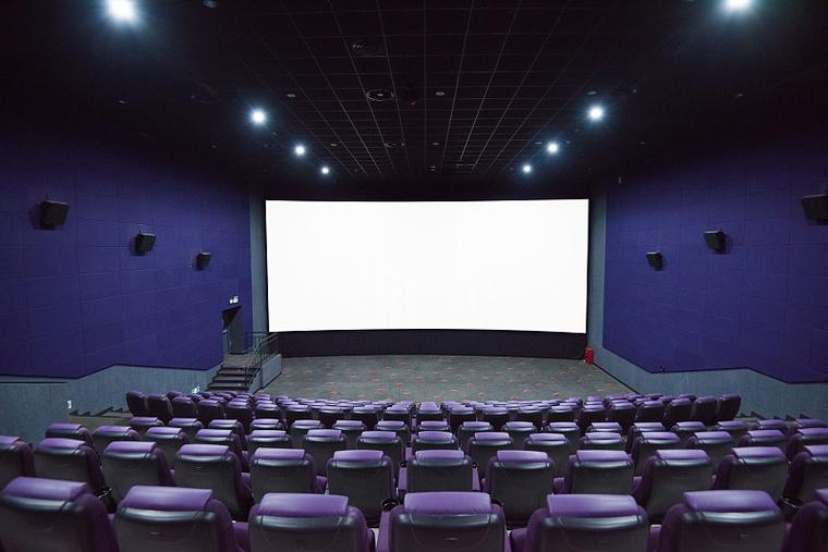 7D影院沉浸式体验攻略：5D动感座椅与VR特效哪个更刺激？