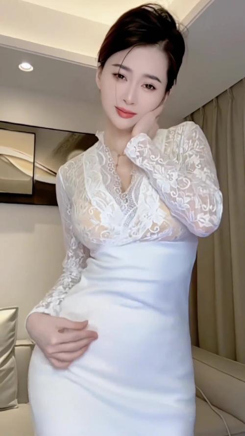 根据您的要求，生成的SEO标题如下：

**人妻一91：成熟魅力与情感共鸣的深度解读，带您领略真实人妻生活故事**