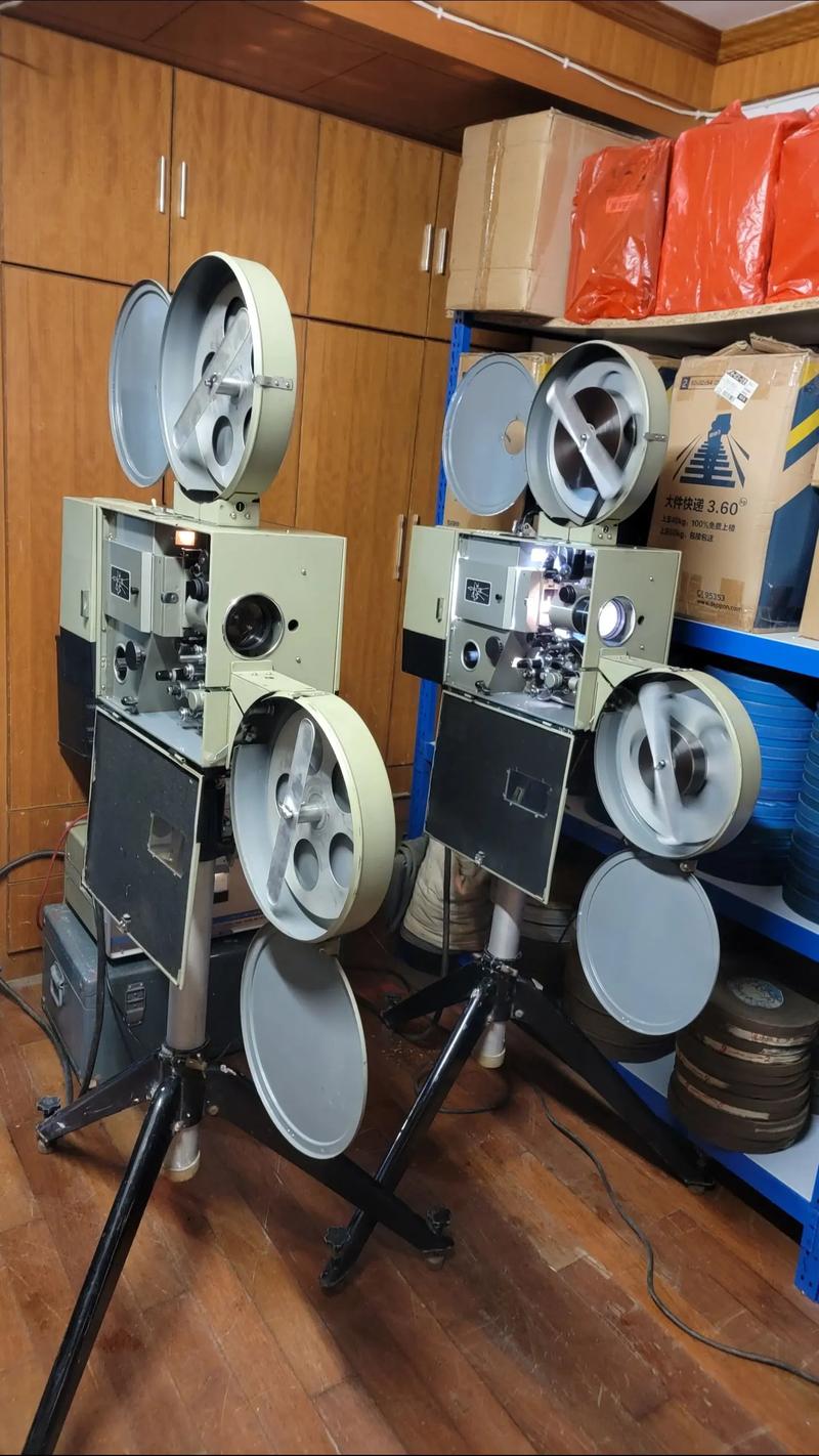 电影院放映机多少钱?2024最新影院投影设备价格与选购指南