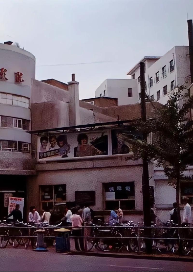 国产精品女18的相关介绍