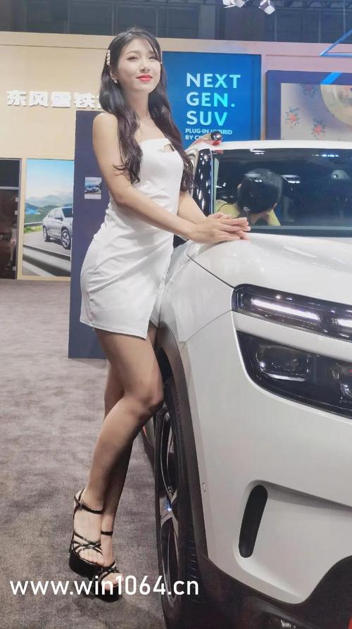 亚洲熟女少妇风韵魅力解析，熟女气质穿搭指南，少妇生活情感分享