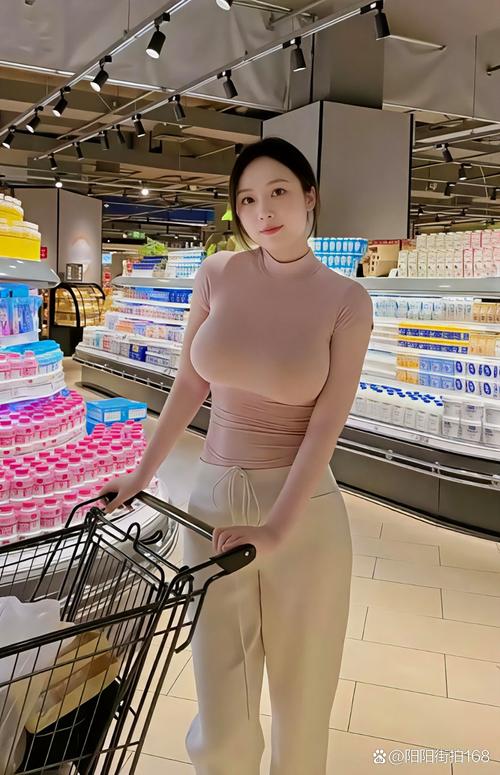 人妻少妇粉嫩av一区二区三区的相关介绍