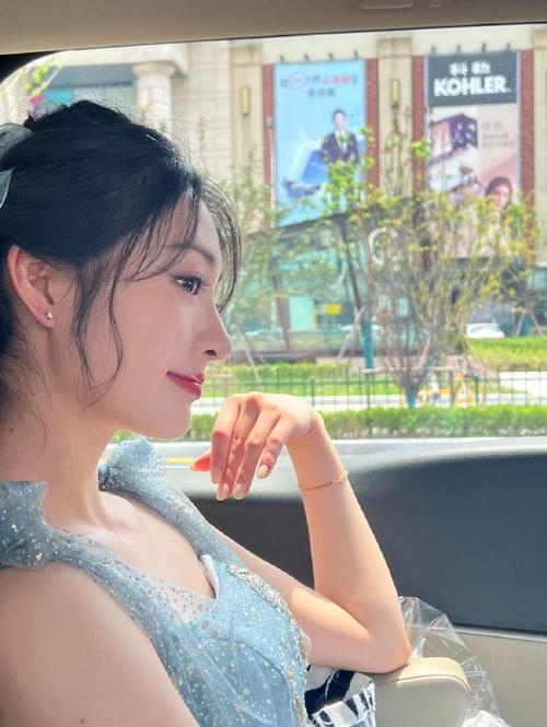 女人逼免费看的相关介绍