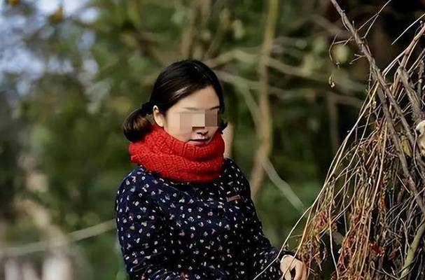 扒开美女狂揉巨乳的相关介绍