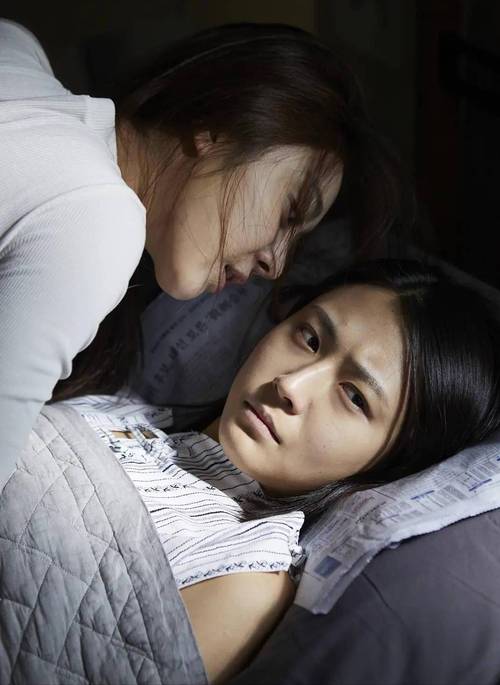 女子被怂恿拍免费大尺度写真的相关介绍
